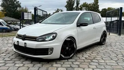 Branco Usado 2009 VW Golf VI Citadino | € 14.500 (Preço justo)