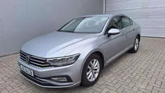 Cinzento Usado 2020 VW Passat | € 18.000 (Bom preço)