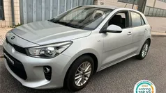 Cinzento Usado 2017 Kia Rio EX | € 12.750 (Preço justo)