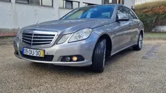Cinzento Usado 2010 Mercedes E200 Sedan | € 10.900