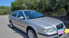Cinzento Usado 2003 Skoda Octavia | € 3.450