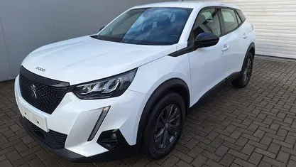 Branco Usado 2022 Peugeot 2008 SUV | € 17.900 (Bom preço)