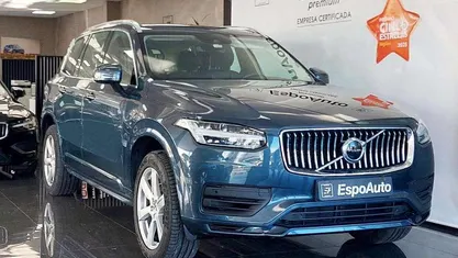 Azul Usado 2020 Volvo XC90 Momentum SUV | € 43.900 (Preço justo)