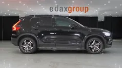 Preto Usado 2020 Volvo XC40 R-Design SUV | € 27.490 (Preço justo)