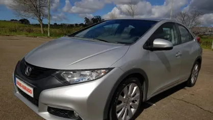 Cinzento Usado 2013 Honda Civic | € 10.450 (Preço justo)
