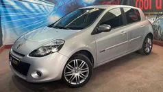 Cinza prata Usado 2011 Renault Clio II | € 5.150 (Bom preço)