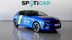 Azul Usado 2023 Opel Astra Carrinha | € 41.900