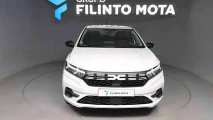 Branco Usado 2024 Dacia Sandero Essentiel Citadino | € 16.740 (Preço justo)