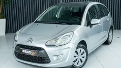 Cinzento Usado 2011 Citroën C3 Attraction Citadino | € 7.740 (Preço justo)