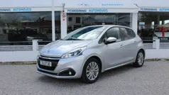 Cinza Usado 2018 Peugeot 208 Style Citadino | € 11.880 (Preço justo)