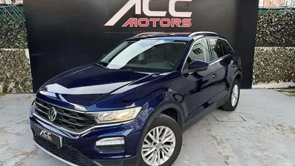 Usado VW T-Roc Style 150 HP (110 kW) 2019 Azul SUV