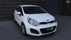 Branco Usado 2011 Kia Rio | € 6.900 (Bom preço)