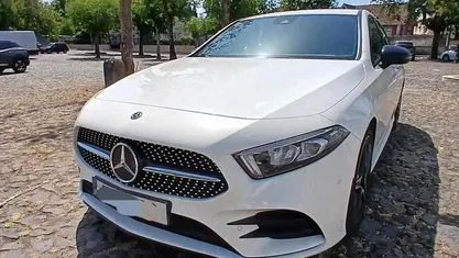 Branco Usado 2019 Mercedes A180 Citadino | € 24.900 (Preço justo)