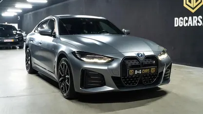 Cinzento Usado 2023 BMW i4 Sedan | € 45.900 (Preço justo)