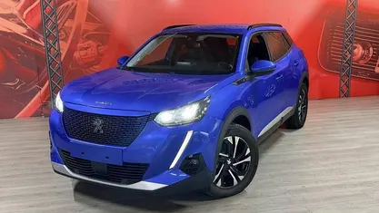 Usado 2021 Peugeot e-2008 Allure SUV | € 17.900 (Preço justo)