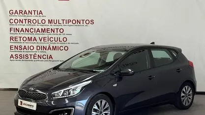Usado Kia Ceed Turbo 100 HP (73 kW) 2018 Cinza Citadino