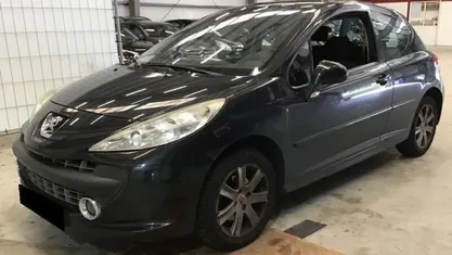 Preto Usado 2007 Peugeot 207 Sport Citadino | € 3.490 (Super Preço)
