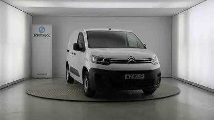 Branco Usado 2023 Citroën Berlingo Monovolume | € 18.990 (Preço justo)