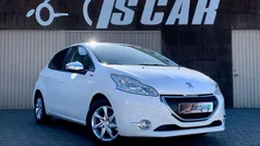 Branco Usado 2015 Peugeot 208 Style Citadino | € 8.250 (Bom preço)