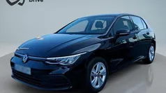 Preto Usado 2022 VW Golf VIII Life | € 25.690 (Preço justo)