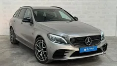 Cinza Usado 2021 Mercedes C300e AMG Sedan | € 31.000 (Bom preço)