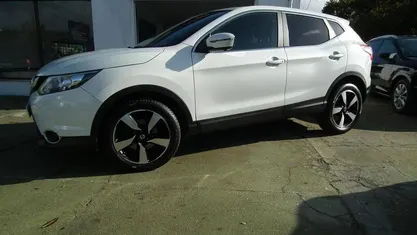 Usado Nissan Qashqai 130 HP (95 kW) 2016 Branco SUV