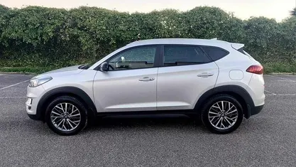 Usado 2019 Hyundai Tucson Premium SUV | € 19.950 (Bom preço)