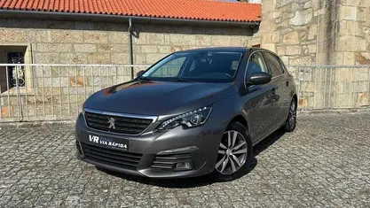 Usado Peugeot 308 Allure 130 HP (95 kW) 2020 Cinza
