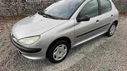 Cinza Usado 2001 Peugeot 206 Citadino | € 3.450 (Preço justo)