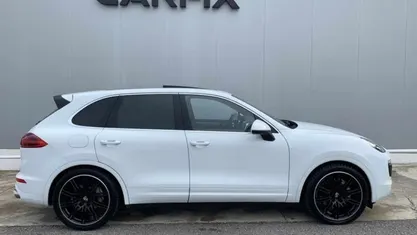 Usado Porsche Cayenne 385 HP (283 kW) 2015 SUV