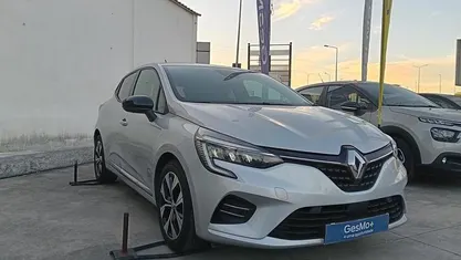 Cinzento Usado 2022 Renault Clio V | € 16.490 (Preço justo)