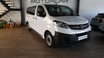 Usado Opel Vivaro Essentia 120 HP (88 kW) 2022 Branco Monovolume