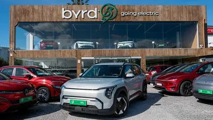 Usado Kia EV3 150 kW (204 HP) 2025 Cinzento SUV