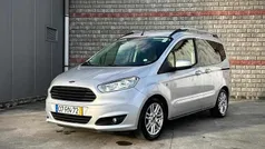 Cinzento Usado 2016 Ford Tourneo Courier Monovolume | € 10.000 (Super Preço)