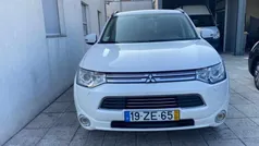 Branco Usado 2014 Mitsubishi Outlander SUV | € 10.000 (Preço justo)