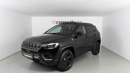 Preto Usado 2022 Jeep Compass Trailhawk SUV | € 27.480 (Preço justo)