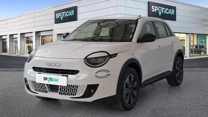 Usado Fiat 600 Red 114 kW (156 HP) 2025 Branco SUV