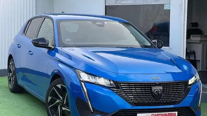 Usado Peugeot 308 Allure 130 HP (95 kW) 2022