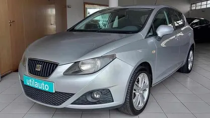 Cinzento Usado 2011 Seat Ibiza Citadino | € 5.900 (Preço justo)