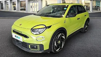 Usado Abarth 600 Turismo 175 kW (238 HP) 2025 SUV