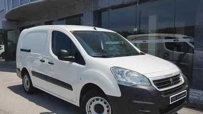 Usado Peugeot Partner 99 HP (72 kW) 2018 Branco Monovolume
