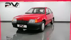 Vermelho Usado 1988 Opel Kadett Sedan | € 3.990
