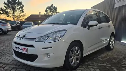 Usado 2015 Citroën C3 Seduction Citadino | € 7.950 (Bom preço)