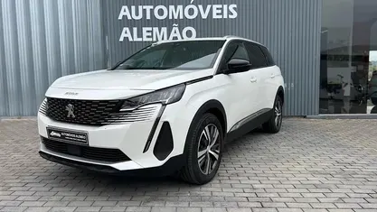 Usado Peugeot 5008 Allure 130 HP (95 kW) 2024 Monovolume