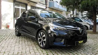 Preto Usado 2023 Renault Clio V Evolution Citadino | € 15.450 (Bom preço)