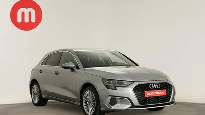 Cinzento Usado 2024 Audi A3 Sportback e-tron Advanced Citadino | € 33.499 (Preço justo)