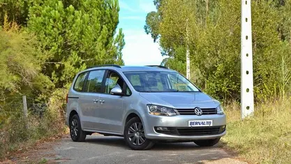 Cinzento Usado 2015 VW Sharan Monovolume | € 17.800 (Preço justo)