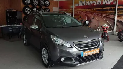 Usado Peugeot 2008 Active 92 HP (67 kW) 2016 Cinzento SUV