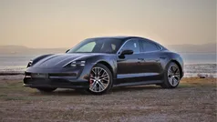 Preto Usado 2020 Porsche Taycan Sedan | € 64.990 (Bom preço)