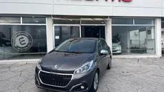 Cinza Usado 2018 Peugeot 208 Allure Citadino | € 11.850 (Preço justo)